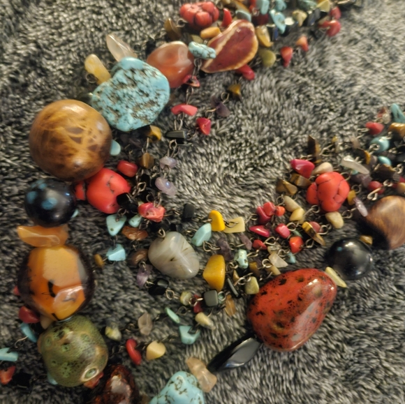 UNIQUE VINTAGE CHUNKY ORGANIZED CHAOS MULTI LAYERED NECKLACE ! ALL REAL STONES - Picture 4 of 4